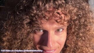 Мачеха устраивает трах на реюньоне порно